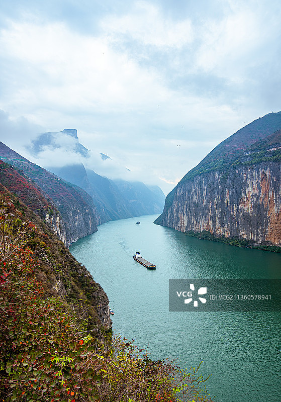 重庆奉节，深秋瞿塘峡夔门风光图片素材