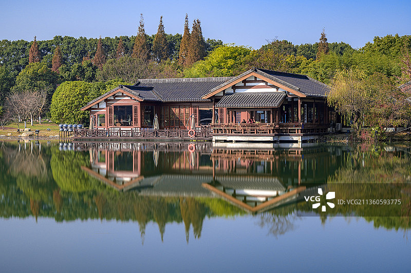 常熟尚湖秋日小屋图片素材
