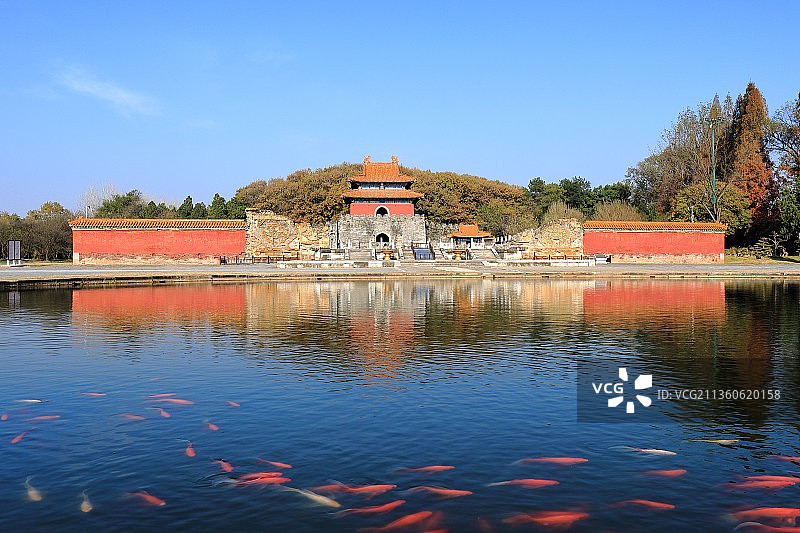 明显陵——方城明楼前的内明塘图片素材