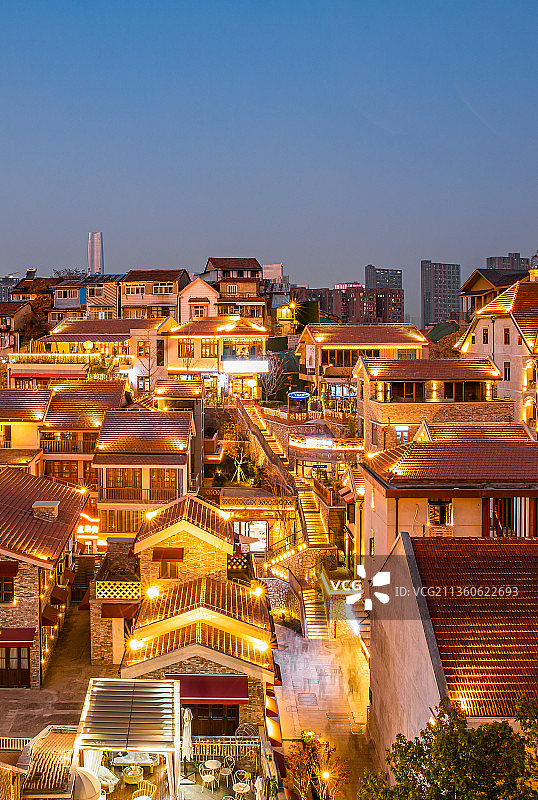 武汉市武昌昙华林人文小镇灯光夜景图片素材