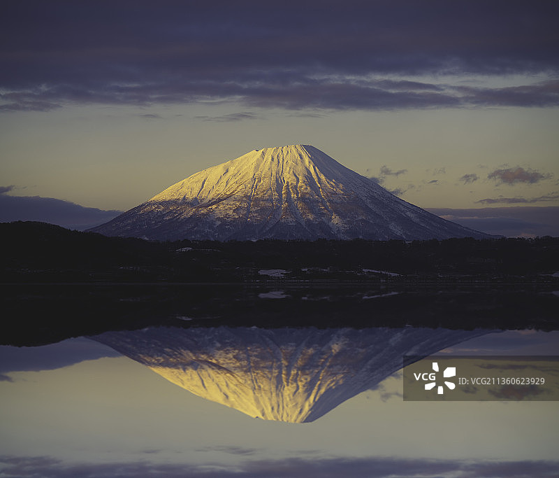 北海道的富士山洞爷湖羊蹄山图片素材