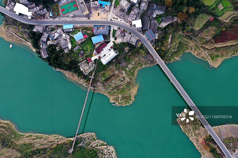 重庆酉阳：冬日水库美图片素材