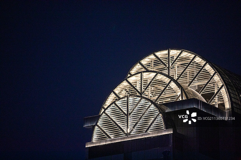 建筑构成圆弧屋顶图片素材