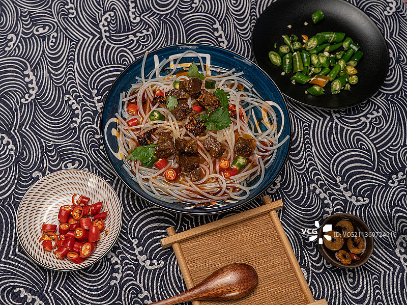 豌杂牛肉米线图片素材