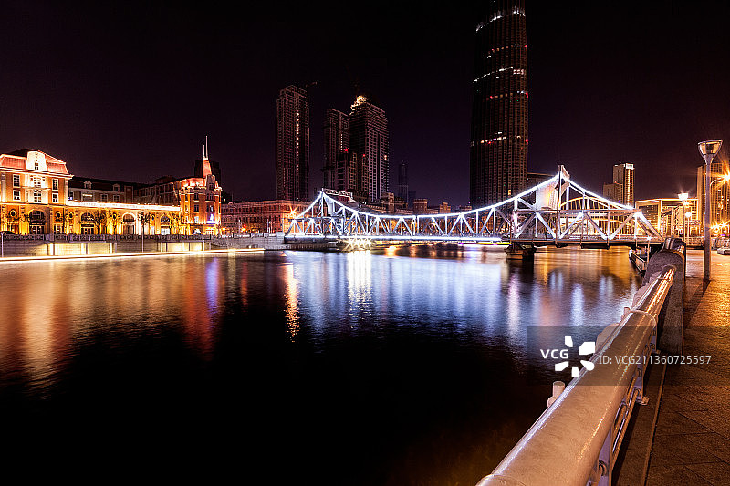 天津夜景 解放桥图片素材