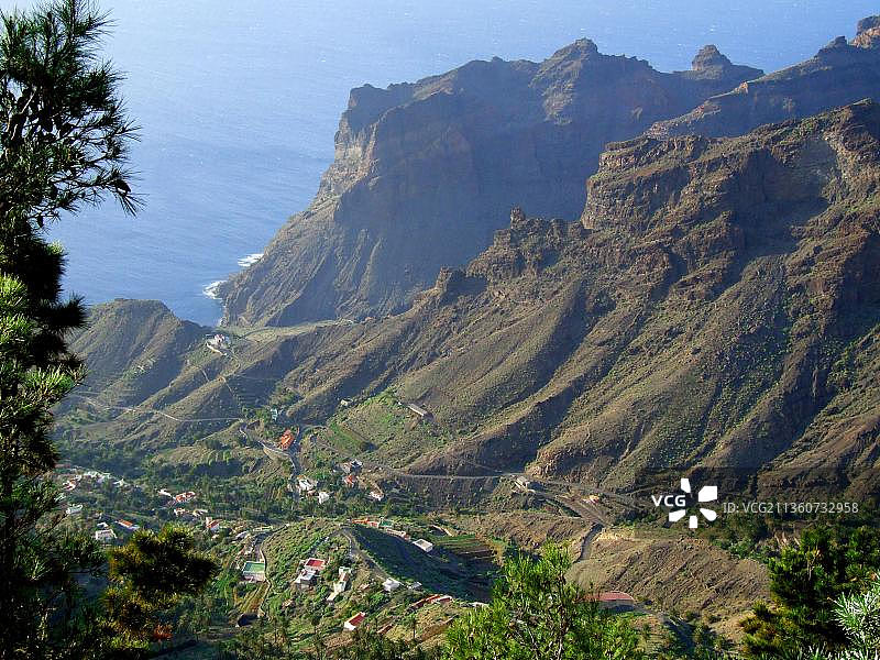 从阿鲁雷眺望塔古卢切，西班牙加那利群岛戈梅拉岛图片素材