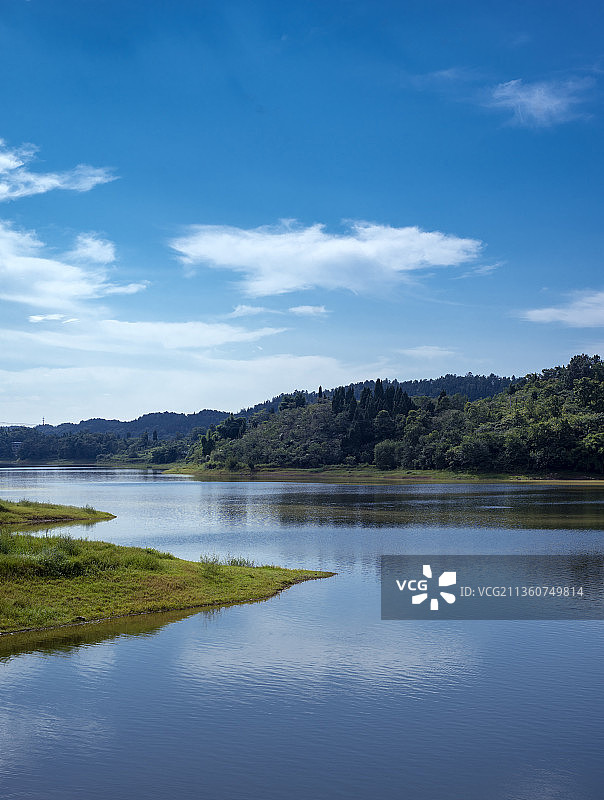 古宇湖的光影和云顶古寨图片素材