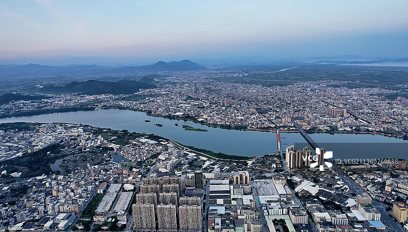澄海日落流水的方向图片素材