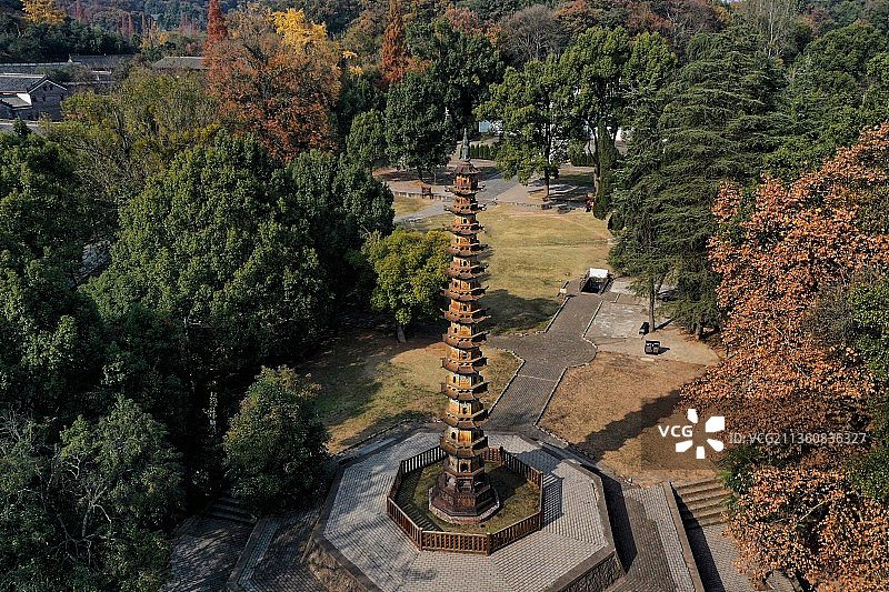 湖北宜昌当阳玉泉寺铁塔图片素材