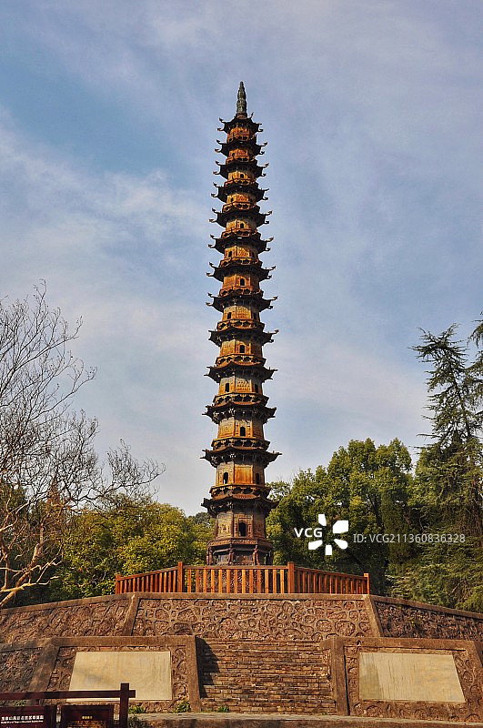 湖北宜昌当阳玉泉寺铁塔图片素材