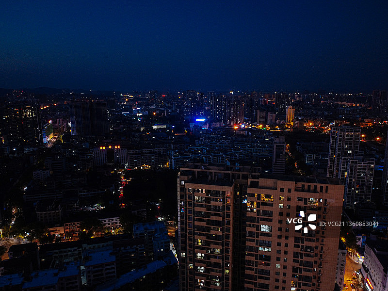 荆门 东宝区 中天街 东方百货 长宁大道 金凯大厦  实验小图片素材