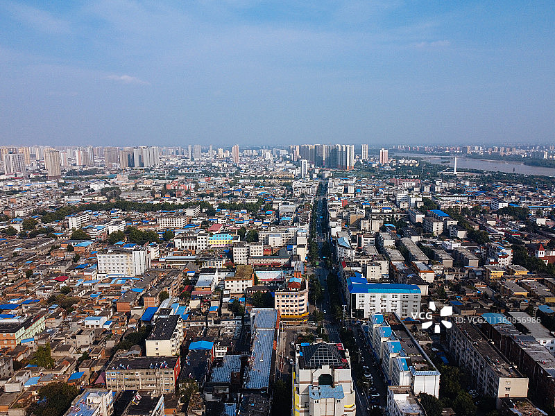 南阳 宛城区 人民路 人民公园 新田360广场 世纪百货图片素材