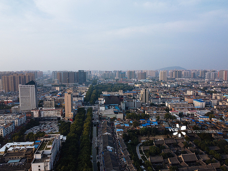 南阳 宛城区 中心广场 府衙博物馆 人民路 人民公园 世纪百图片素材