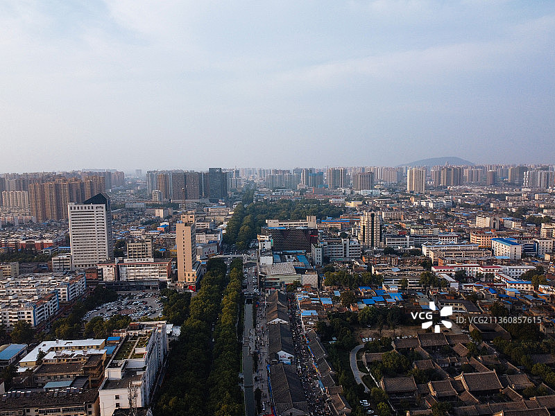 南阳 宛城区 中心广场 府衙博物馆 人民路 人民公园 世纪百图片素材