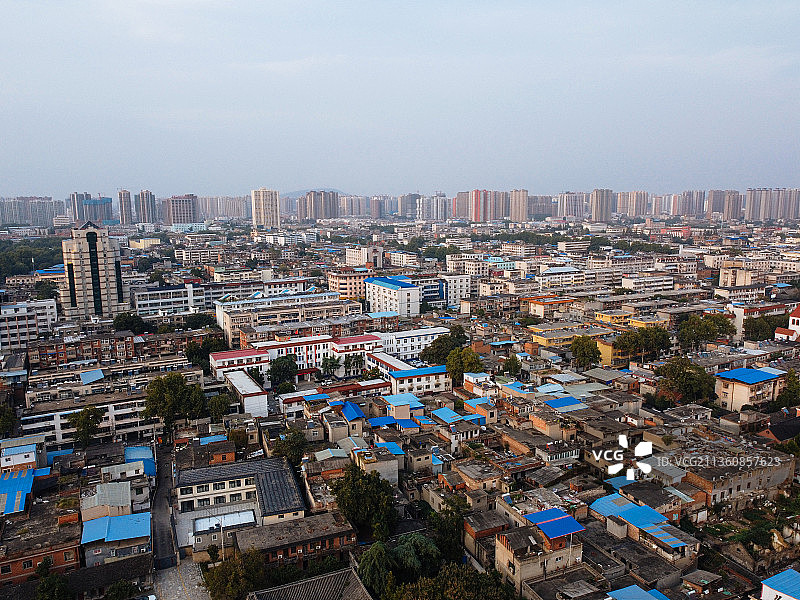 南阳 宛城区 中心广场 府衙博物馆 人民路 人民公园 世纪百图片素材