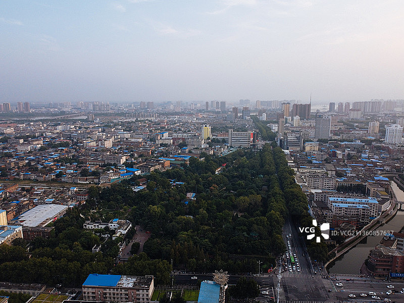 南阳 宛城区 中心广场 府衙博物馆 人民路 人民公园 世纪百图片素材