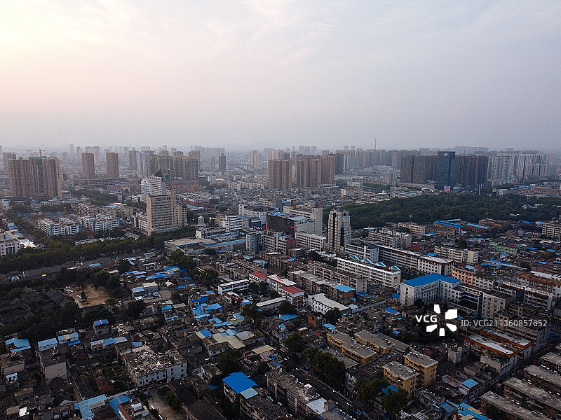 南阳 宛城区 中心广场 府衙博物馆 人民路 人民公园 世纪百图片素材