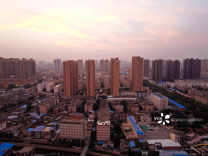 南阳 宛城区 中心广场 府衙博物馆 人民路 人民公园 世纪百图片素材