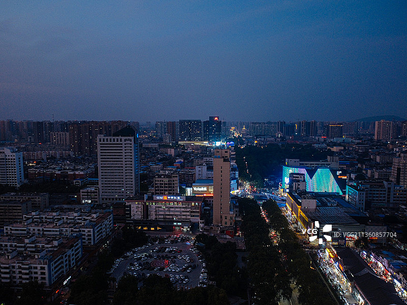 南阳 宛城区 中心广场 府衙博物馆 人民路 人民公园 世纪百图片素材