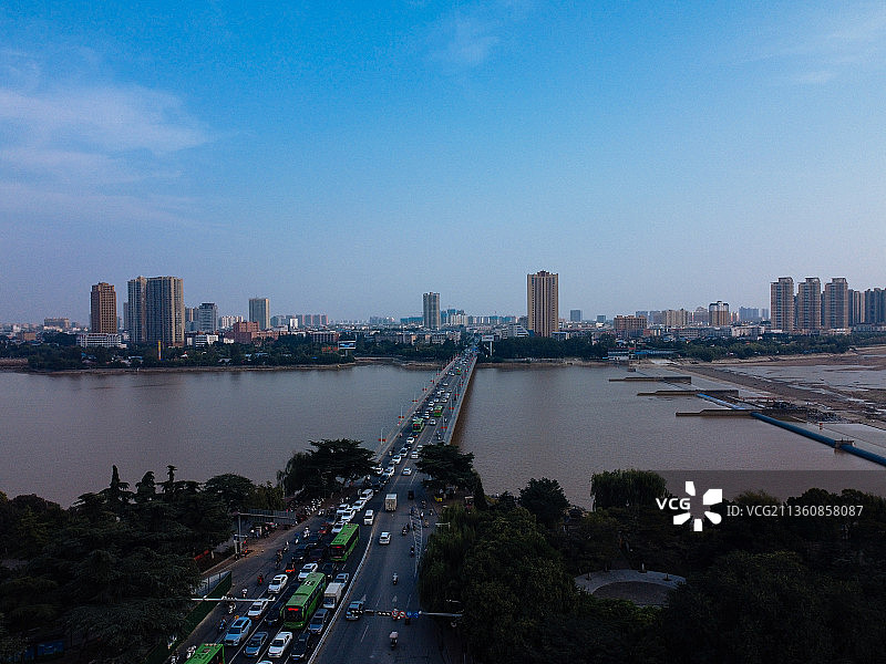 南阳 卧龙区 卧龙大桥 文化路 白象湾 白河图片素材