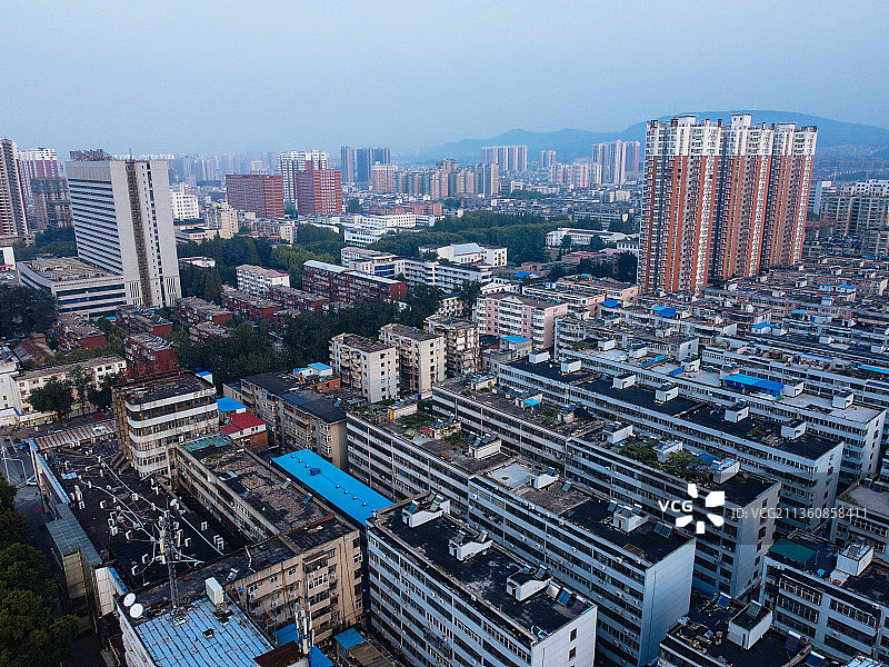 平顶山 卫东区 建设路 人民商场 万达广场 中心医院图片素材