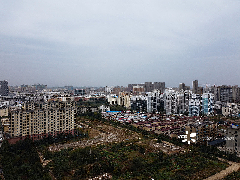 信阳市 平桥区 羊山公园 新二十四大街  信阳国际商城  居图片素材