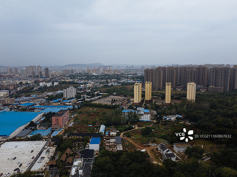 信阳市 平桥区 羊山公园 新二十四大街  信阳国际商城  居图片素材