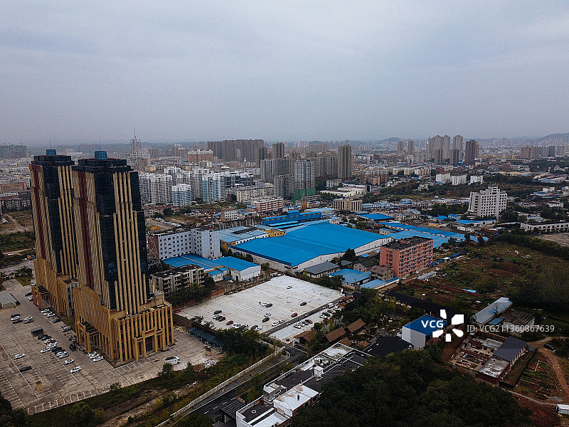 信阳市 平桥区 羊山公园 新二十四大街  信阳国际商城  居图片素材