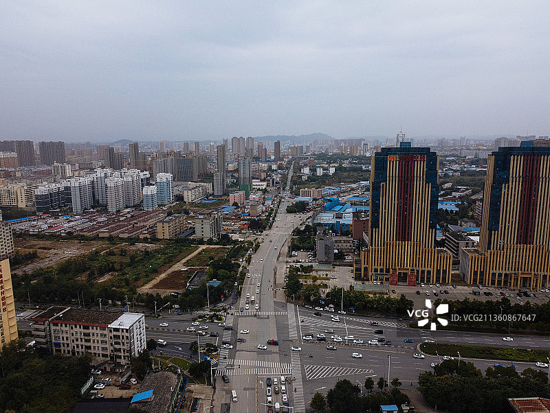 信阳市 平桥区 羊山公园 新二十四大街  信阳国际商城  居图片素材