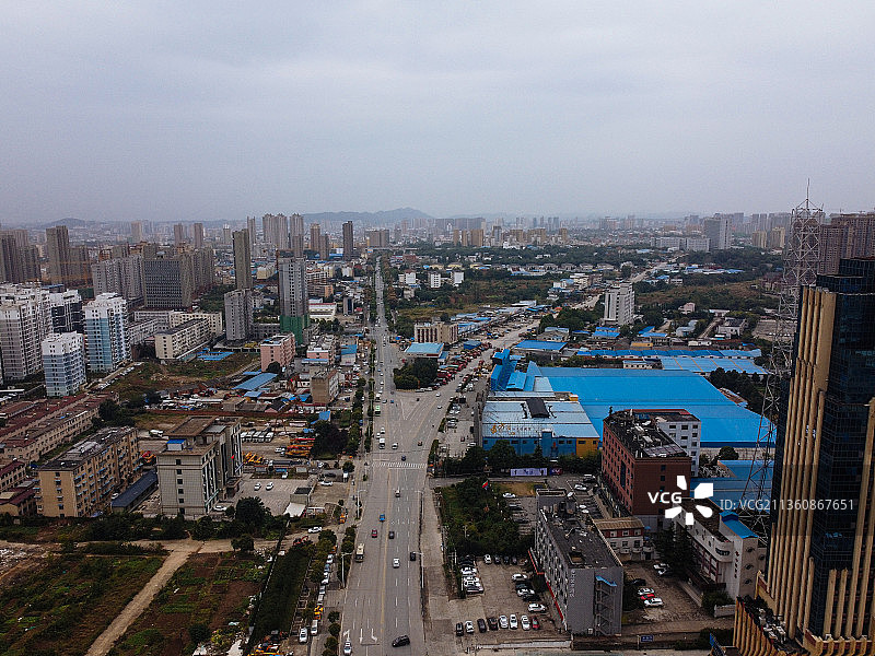 信阳市 平桥区 羊山公园 新二十四大街  信阳国际商城  居图片素材