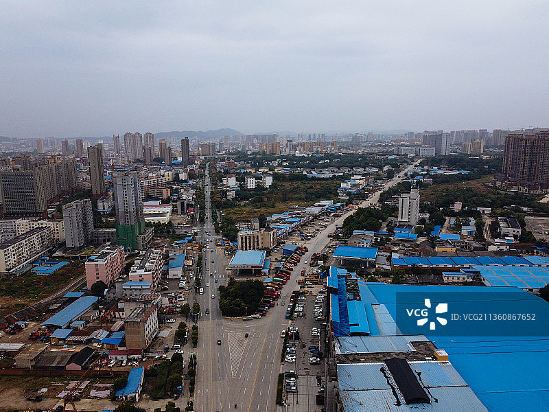 信阳市 平桥区 羊山公园 新二十四大街  信阳国际商城  居图片素材