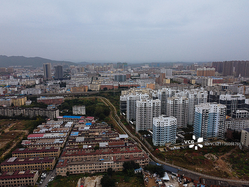 信阳市 平桥区 羊山公园 新二十四大街  信阳国际商城  居图片素材