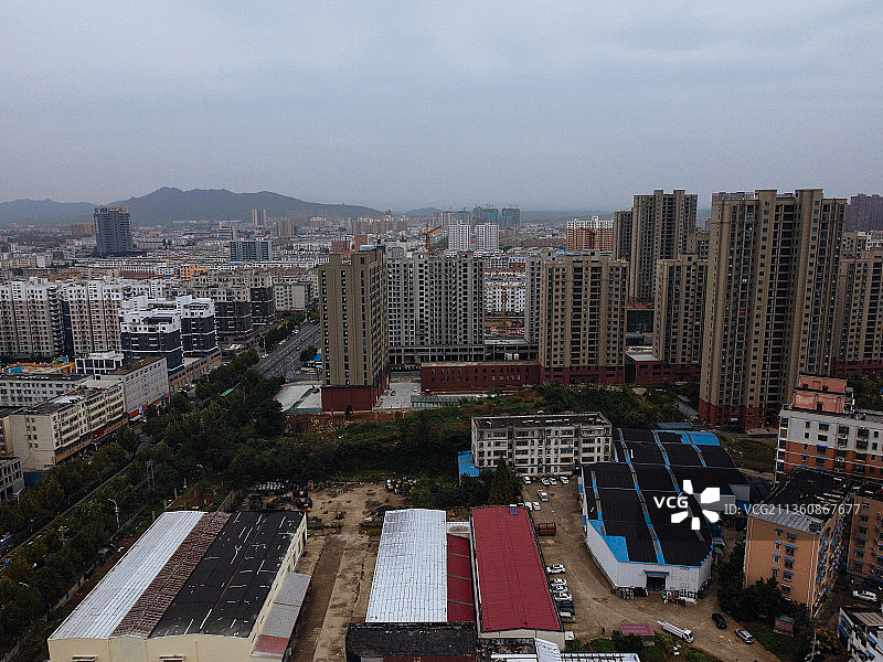 信阳市 平桥区 羊山公园 新二十四大街  信阳国际商城  居图片素材