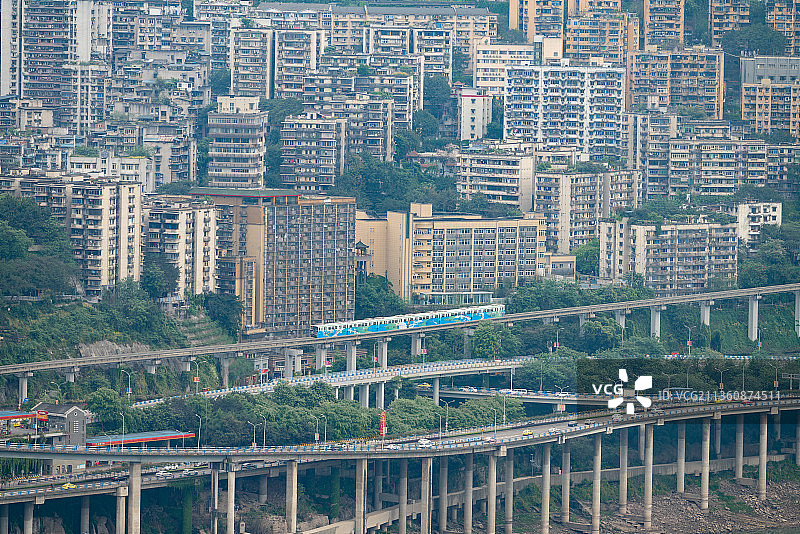 重庆 轻轨2号线 李子坝图片素材