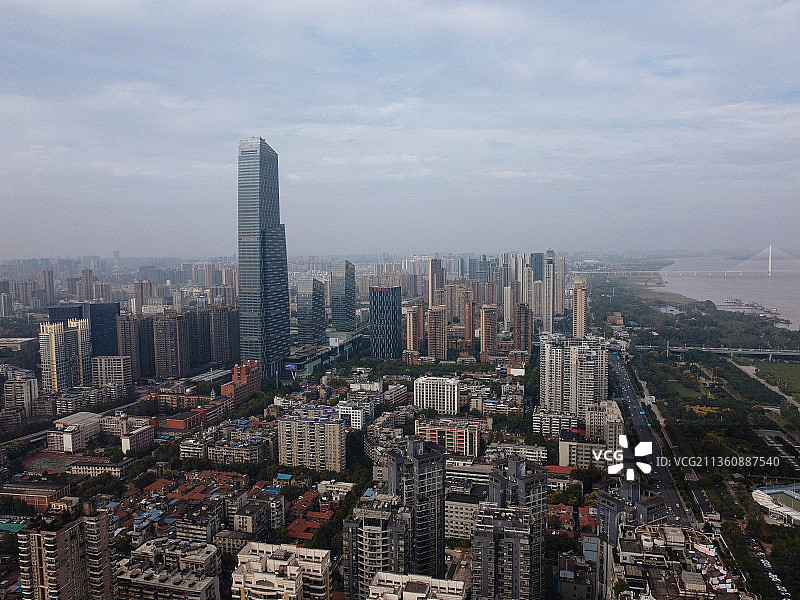 武汉 江岸区 沿江大道 三阳广场  防汛纪念碑 天悦外滩金融图片素材