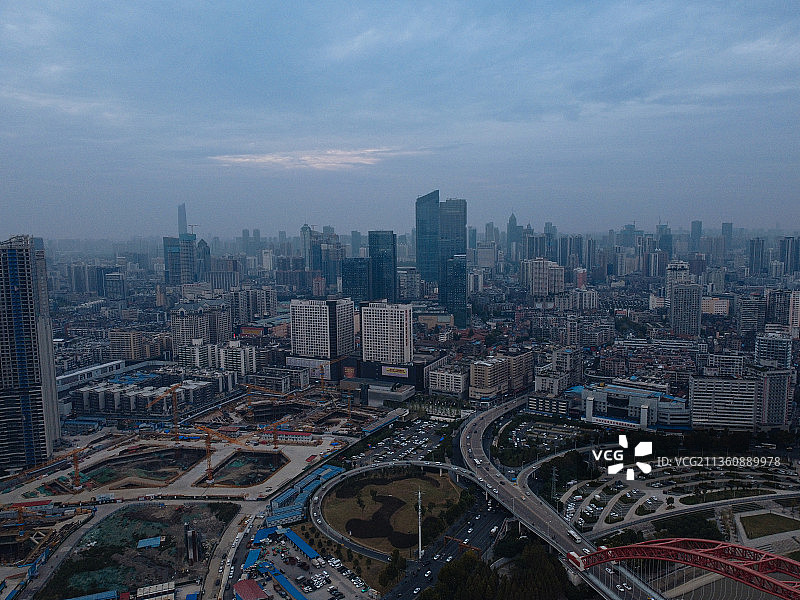 武汉 武昌区 汉阳区 晴川大道  武汉长江大桥 黄鹤楼 晴川图片素材