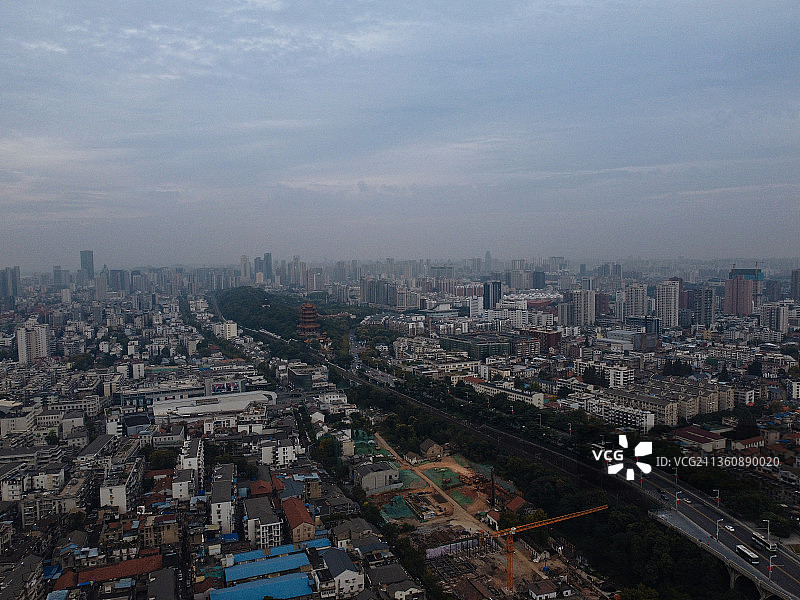 武汉 武昌区 汉阳区 晴川大道  武汉长江大桥 黄鹤楼 晴川图片素材
