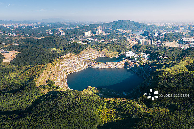 油麻山金坑图片素材