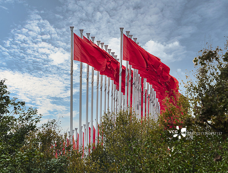 红旗飘飘图片素材