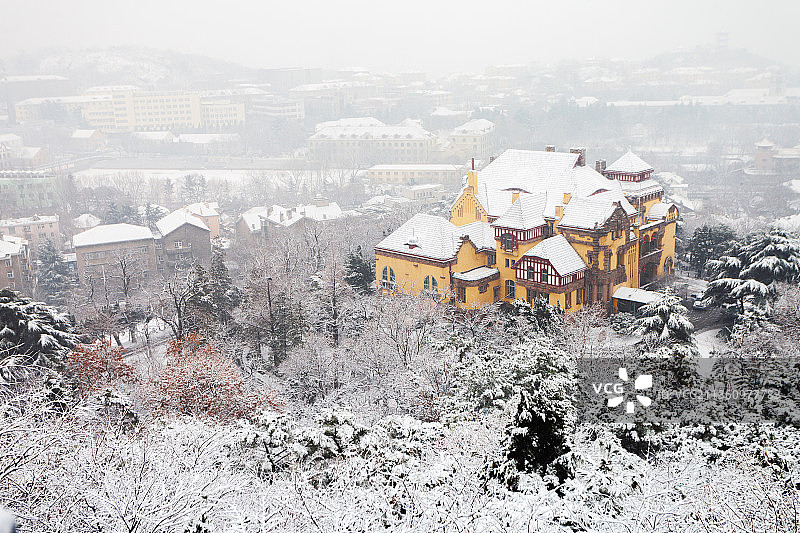 雪后迎宾馆图片素材