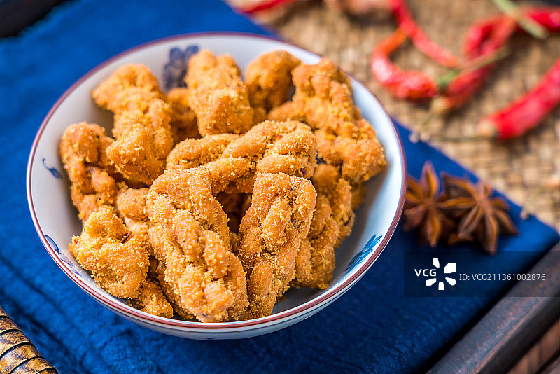 中国重庆小吃瓷器口麻花陈麻花麻辣麻花图片素材
