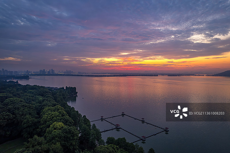武汉东湖听涛日出图片素材