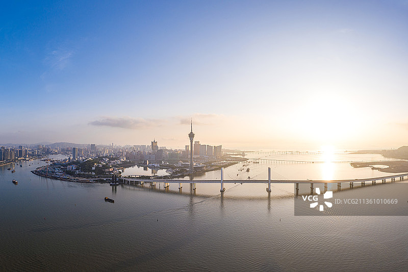 航拍视角下的澳门半岛日出风光图片素材