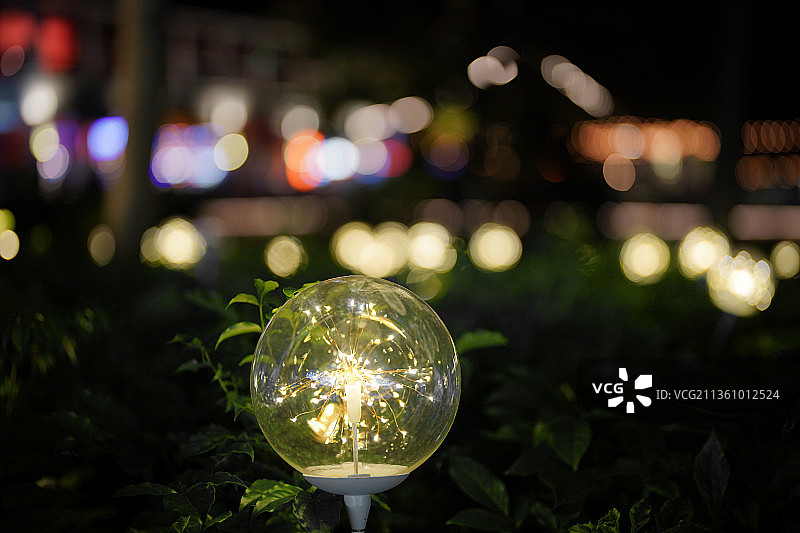 夜幕中的射线灯图片素材