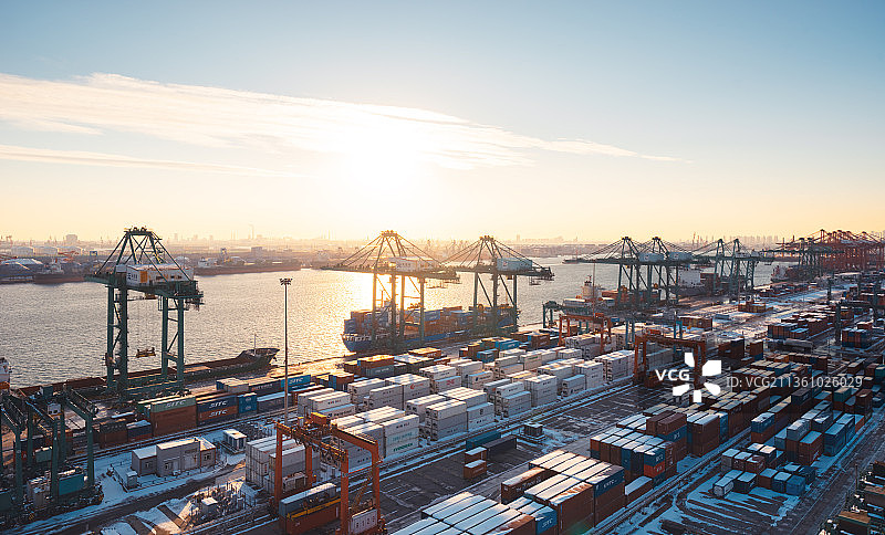 天津港集装箱码头图片素材