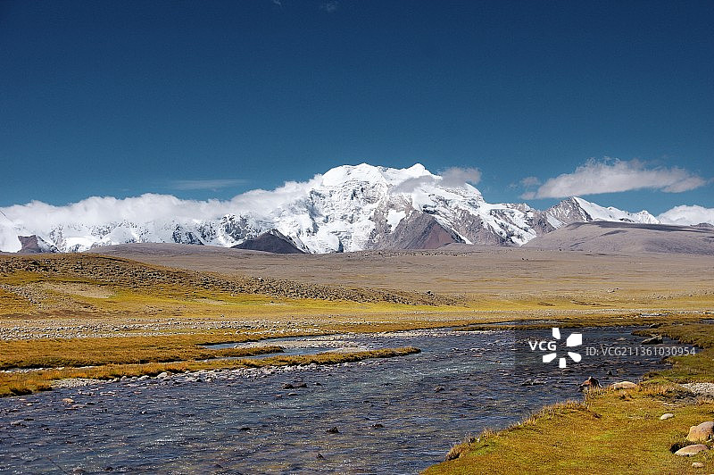 秀丽高原秋色图片素材