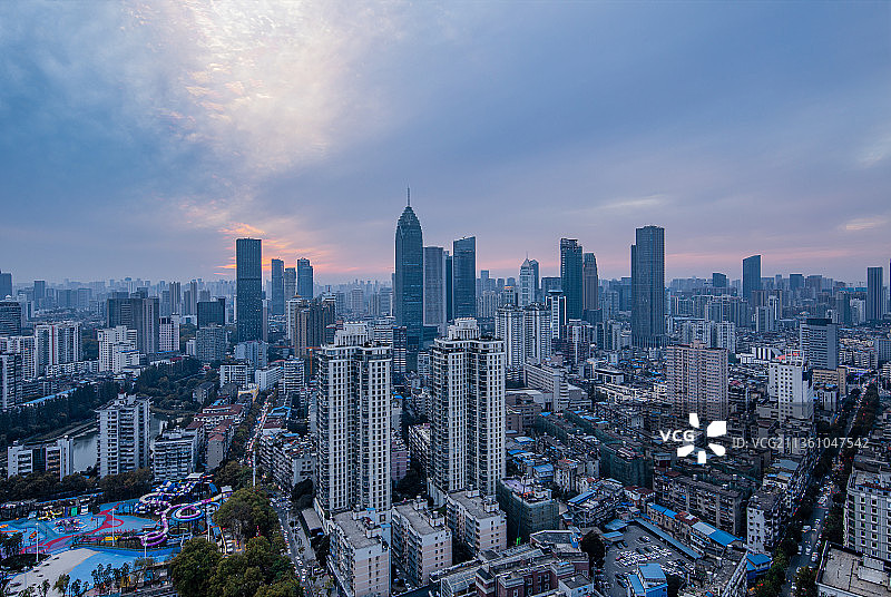 武汉市江汉区西北湖金融街民生金融中心图片素材