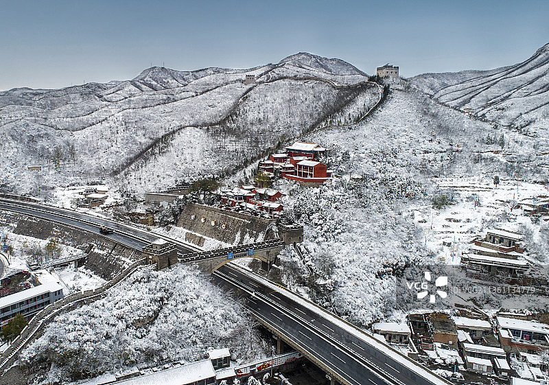 雪后的固关长城图片素材
