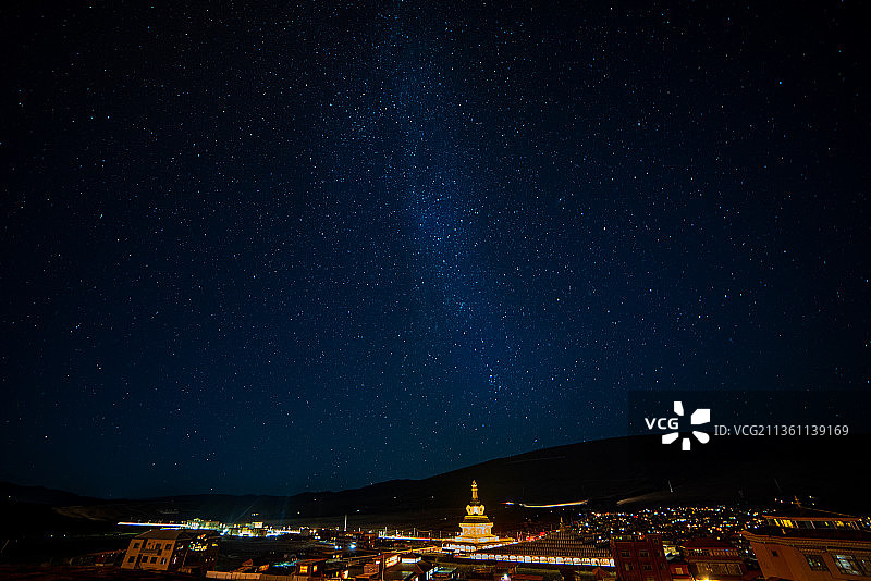 白玉亚青图片素材