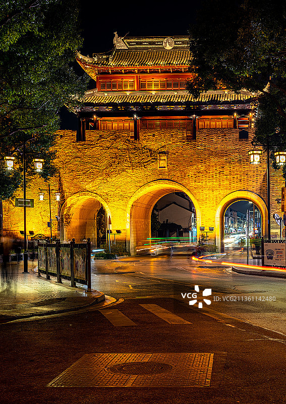 江苏苏州阊门夜色.苏州老阊门图片素材